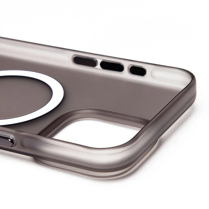 Чехол-накладка - SM038 SafeMag для Apple iPhone 15 Pro Max (black/matte transparent)  — фото 2